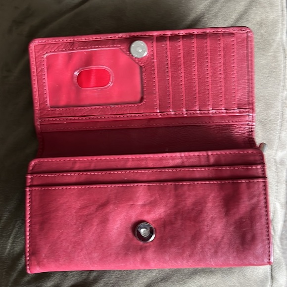 Red Wallet - Picture 2 of 6